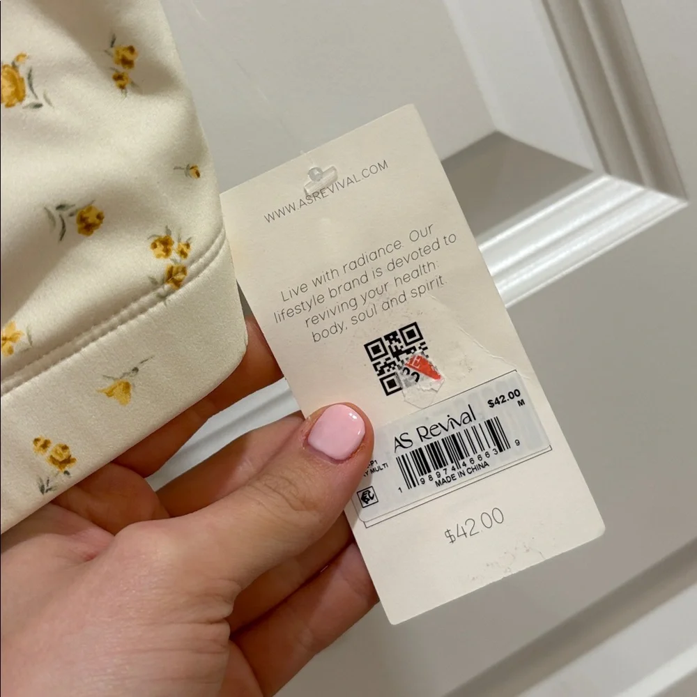 ✨NWT~Altar’d State “Raise the Bar” Floral Sports Bra✨ - Picture 3 of 7